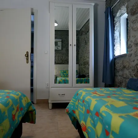 Luxury Private Free Play Park Inc Quid Bikes Private Heated Swimming Pool