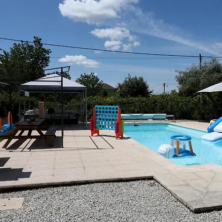 Apartment Luxury Private Free Play Park Inc Quid Bikes Private Heated Swimming Pool