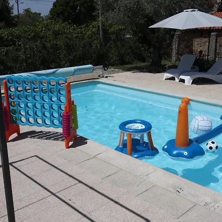 Luxury Private Free Play Park Inc Quid Bikes Private Heated Swimming Pool