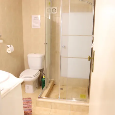 Luxury Private Free Play Park Inc Quid Bikes Private Heated Swimming Pool *