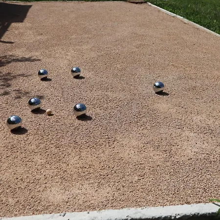 Apartment Luxury Private Free Play Park Inc Quid Bikes Private Heated Swimming Pool *