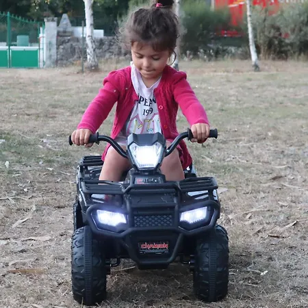 Luxury Private Free Play Park Inc Quid Bikes Private Heated Swimming Pool Apartment