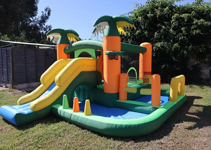 Luxury Private Free Play Park Inc Quid Bikes Private Heated Swimming Pool