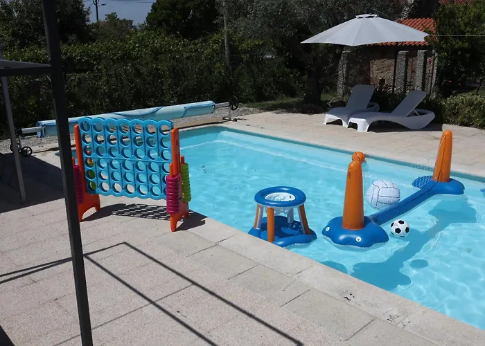 Luxury Private Free Play Park Inc Quid Bikes Private Heated Swimming Pool