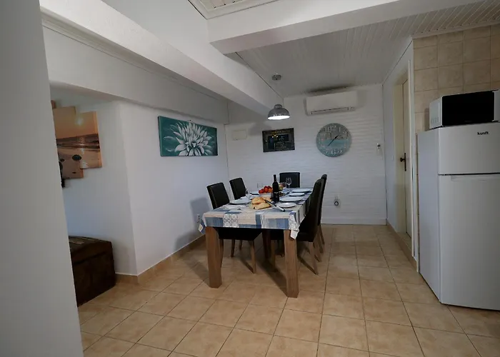 Luxury Private Free Play Park Inc Quid Bikes Private Heated Swimming Pool * Sinde