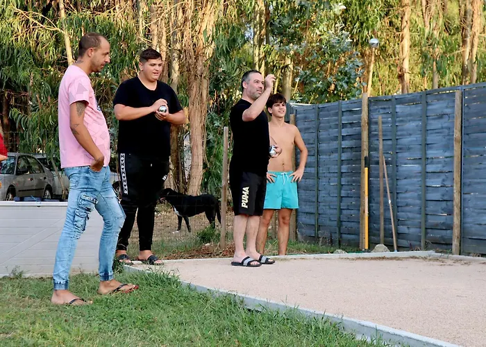 Luxury Private Free Play Park Inc Quid Bikes Private Heated Swimming Pool Apartamento *