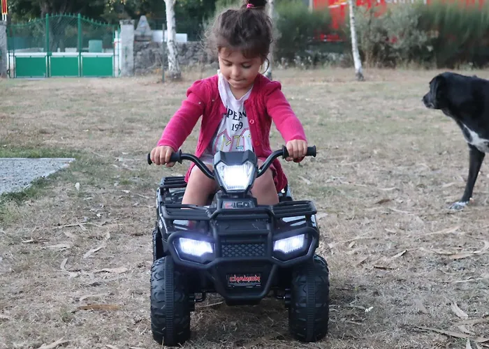 Luxury Private Free Play Park Inc Quid Bikes Private Heated Swimming Pool Apartamento